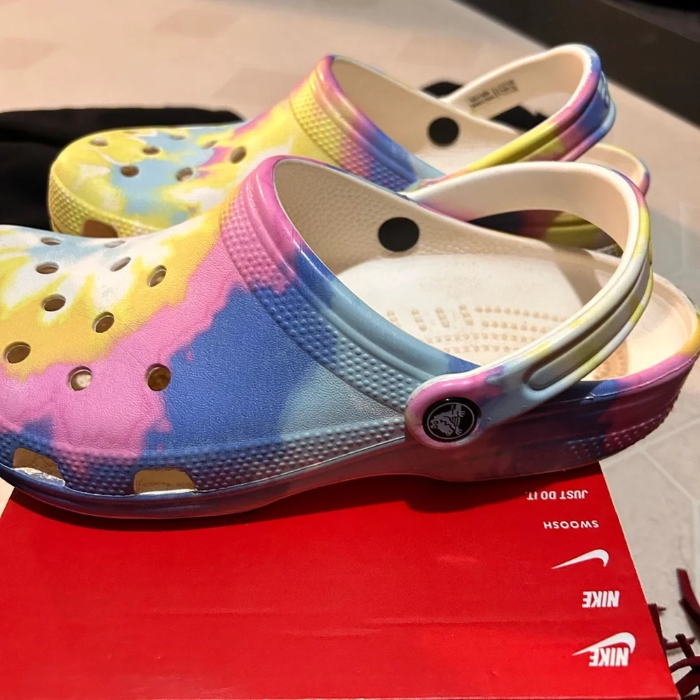 Womens crocs - Picture 3 of 3